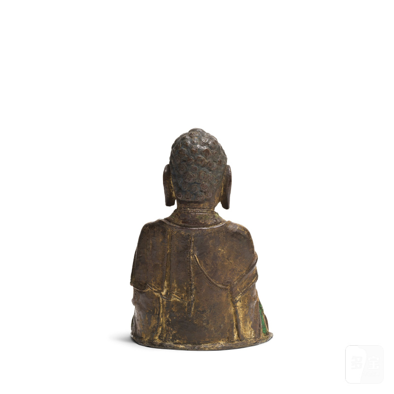 明晚期 銅加彩佛像 | PETITE STATUETTE DE BOUDDHA ASSIS EN BRONZE POLYCHROME - 图4